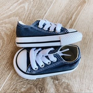 Converse chuck Taylor all star baby size 2 navy